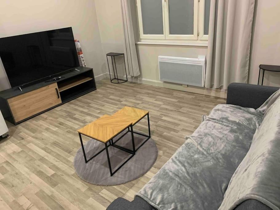 Chez Maryline-Joli T2 Spacieux Villeurbanne Luaran gambar